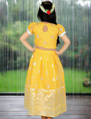 Pattu Pavda - Gold
