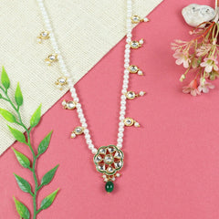 Kundan Studded & Beaded Necklace